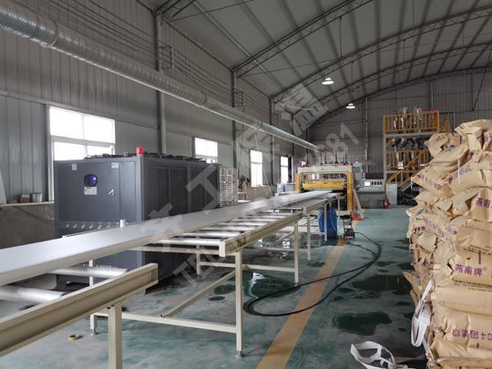 泡沫板在生產(chǎn)時應注意的三個事項